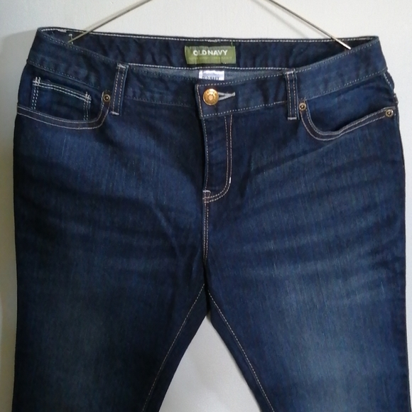 2/$20 Old Navy skinny jeans - Picture 2 of 4